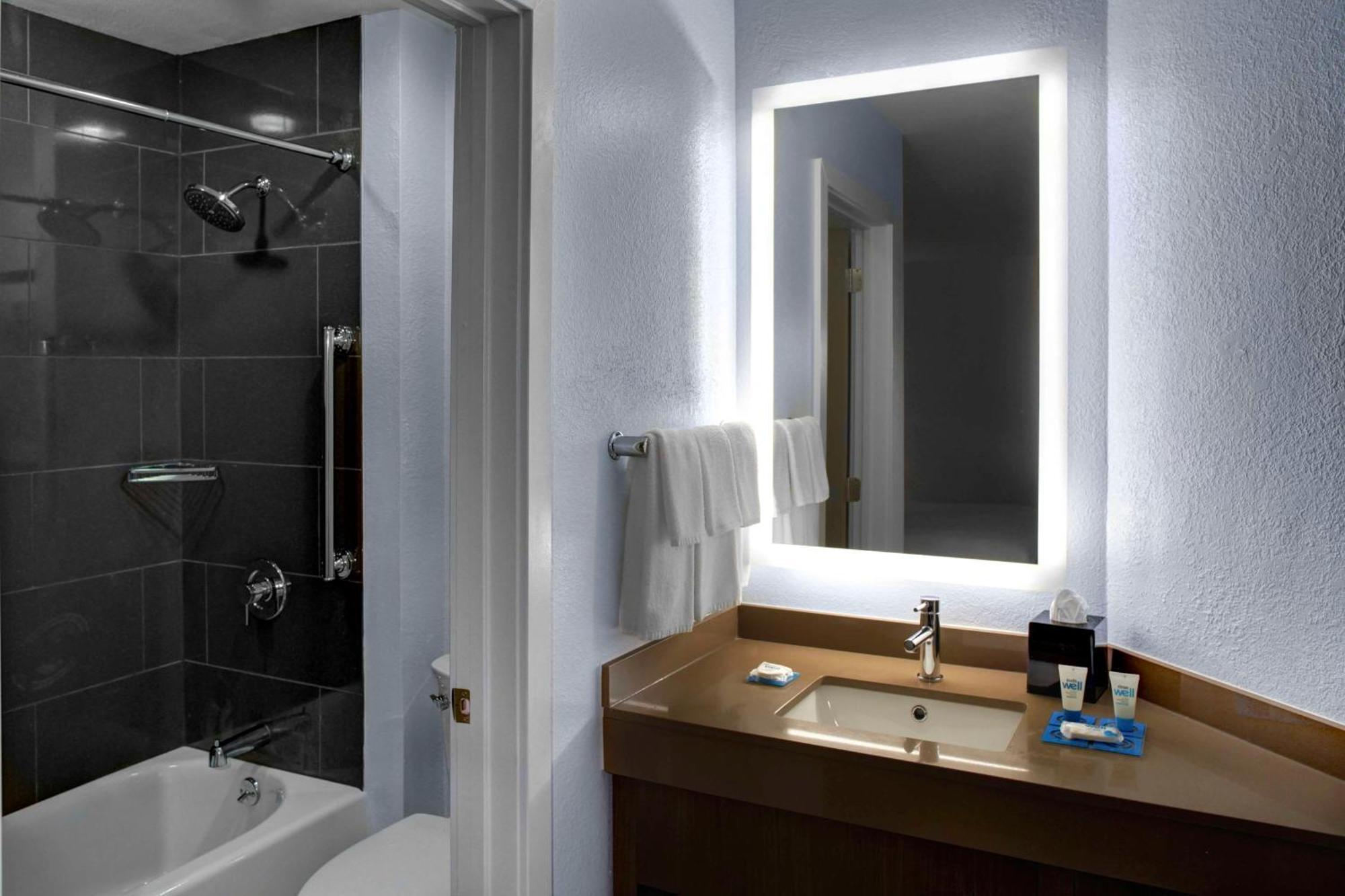 Hyatt House Fishkill-Poughkeepsie Hotel Ngoại thất bức ảnh
